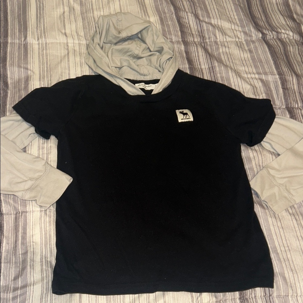 Abercrombie Kids Black and Gray Hooded Shirt size 7/8